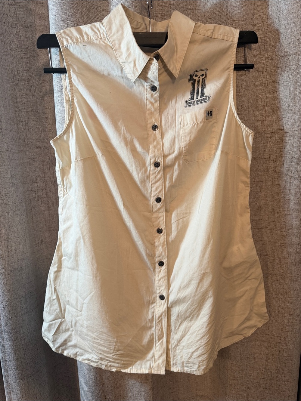 Harley-Davidson Cream Sleeveless Button-Front Shirt with Embroidered Logo